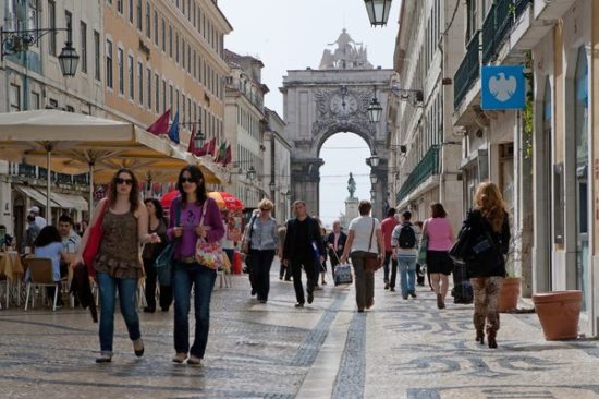 Πορτογαλία: Έκτακτα μέτρα για να μπει φρένο στις αυξανόμενες τιμές στέγασης