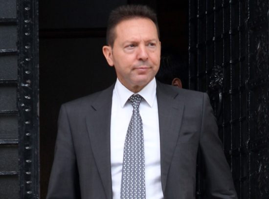 «Καμπανάκι» από Στουρνάρα για τα κόκκινα δάνεια