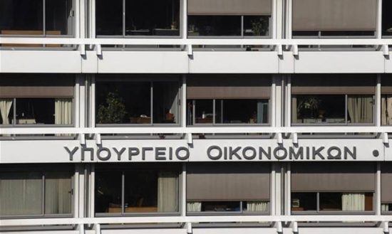 Με ρυθμούς χελώνας μειώνονται τα ληξιπρόθεσμα