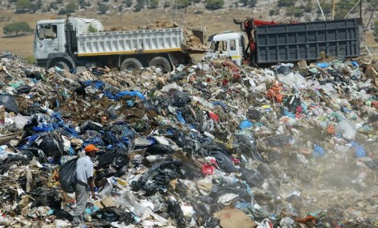 Πετάξαμε στις χωματερές 80 εκατ. ευρώ σε πρόστιμα