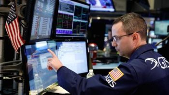 Η Fed δεν «τρόμαξε» τη Wall Street