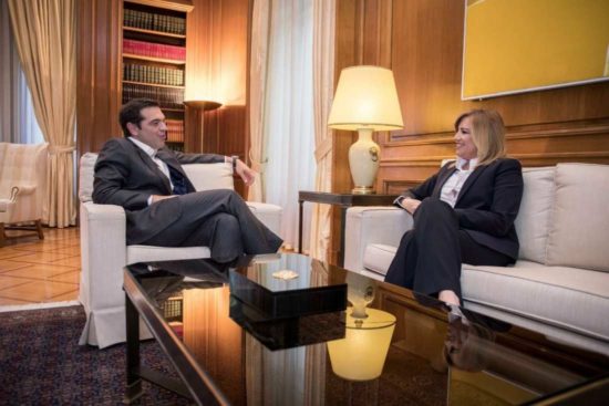 Κατά μέτωπο επίθεση Φώφης κατά Τσίπρα