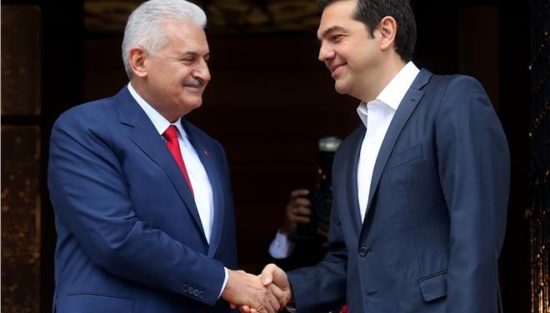 Με ευφυολογήματα η συνάντηση Τσίπρα – Γιλντιρίμ