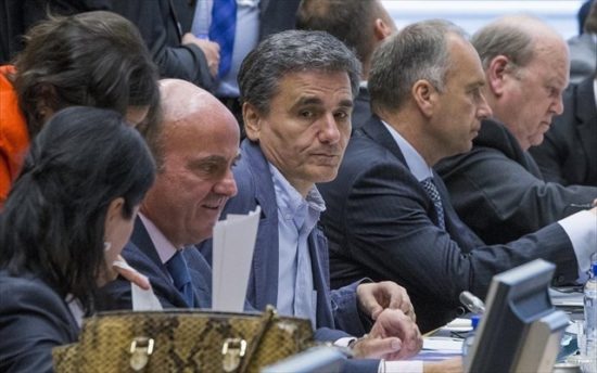 Στα… καλά λόγια του Eurogroup για έξοδο στις αγορές προσβλέπει η κυβέρνηση