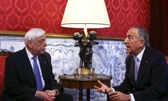 Τη συμπαράσταση του ελληνικού λαού εξέφρασε ο Πρ. Παυλόπουλος στον Πρόεδρο της Πορτογαλίας