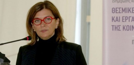 Συμφωνεί με τον Γ. Βρούτση η Ρ. Αντωνοπούλου: Στον τουρισμό οφείλεται η αύξηση της απασχόλησης