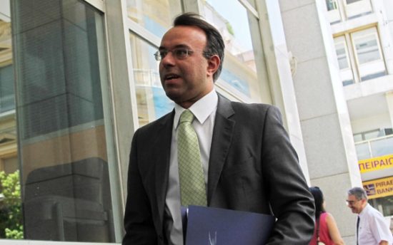 Σταϊκούρας: Να μην είναι πυροτέχνημα η έξοδος στις αγορές