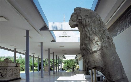 Στο δρόμο πετάει η Λυδία Κονιόρδου 500 εργαζόμενους