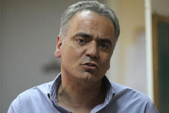 Σκουρλέτης: Η κυβέρνηση μελετά τη μετάθεση της διεξαγωγής των δημοτικών εκλογών