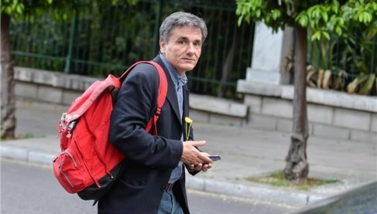 Ένας χρόνος διαπραγμάτευση για να πέσουν μόλις 800 εκατ. στην οικονομία!