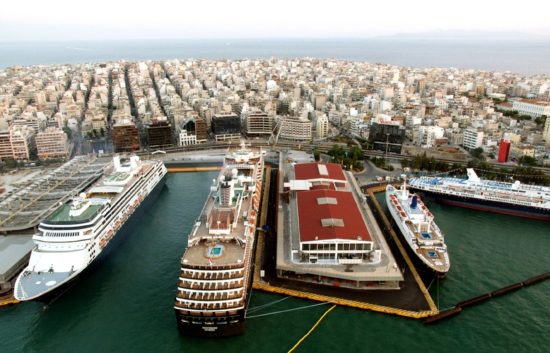 ΟΛΠ: Ο «ελιγμός» Κουρουμπλή για τις μετατάξεις δημιουργεί ερωτήματα