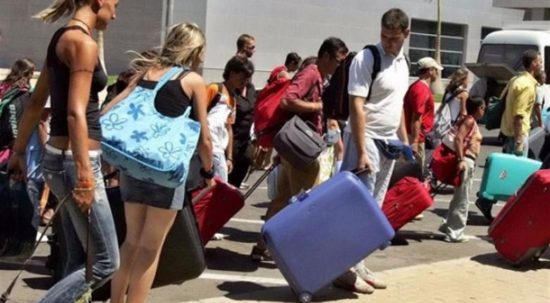 Πάνω από 10% η αύξηση στις διεθνείς αφίξεις στα αεροδρόμια το α’ εξάμηνο