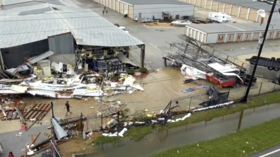 Σε 24 δισ. δολάρια υπολογίζονται οι ζημιές από τον τυφώνα Χάρβεϊ