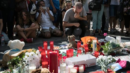 Αναζητούν ιμάμη ως «εγκέφαλο» των τρομοκρατικών επιθέσεων στη Βαρκελώνη