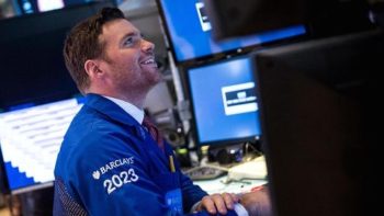 Ισχυρά κέρδη στη Wall Street μετά τη γεωπολιτική «ηρεμία»