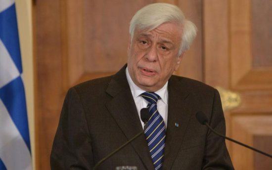 Παυλόπουλος: Οι πυροσβέστες πρέπει να έχουν τον σεβασμό όλων μας