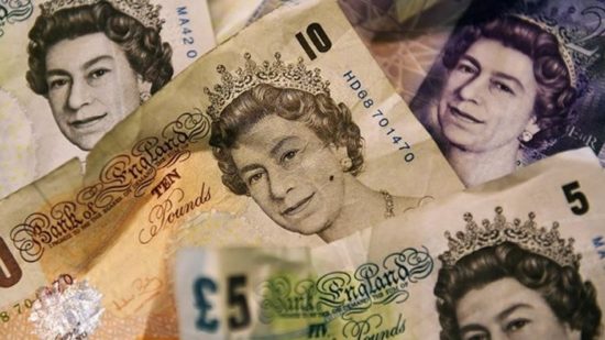 Σε υψηλό 14 μηνών η στερλίνα