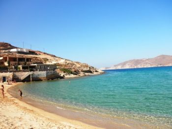 Μύκονος: Γερμανοί ετοιμάζονται να «χτυπήσουν» την παραλία της Φτελιάς