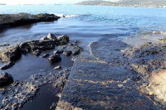 «Καμπανάκι» από τους ειδικούς για τη μόλυνση στον Σαρωνικό