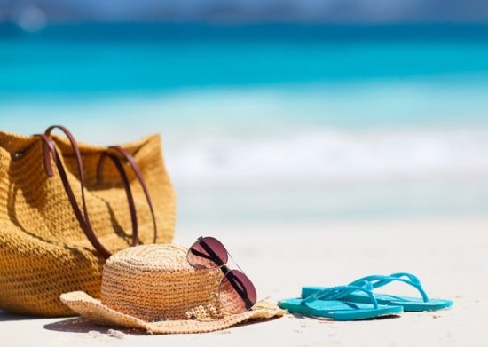 Κάθε χρόνο και λιγότεροι οι… Έλληνες τουρίστες