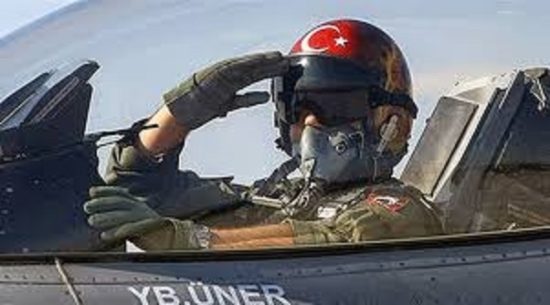 Ηandelsblatt: Οι εκκαθαρίσεις μετά το πραξικόπημα άφησαν την Τουρκία χωρίς πιλότους