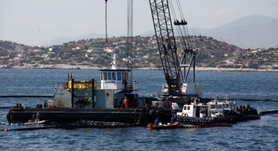 Σύγκρουση επιχειρηματικών συμφερόντων πάνω από το ναυάγιο