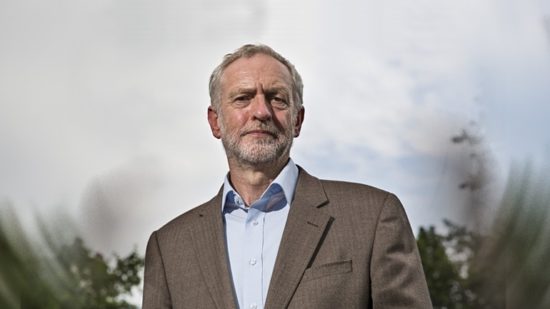 Τζέιμς Κόρμπιν: Η μεταβατική περίοδος για το Brexit θα πρέπει να διαρκέσει όσο χρειάζεται