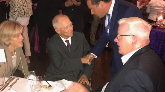 Τι είπαν Άδωνις – Σόιμπλε στο τετ α τετ τους