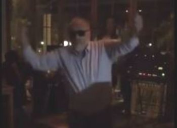 Πρώτο Θέμα: Ο Κουρουμπλής χορεύει στη γιορτή του Κουντούρη του «Αγία Ζώνη ΙΙ»! (VIDEO)