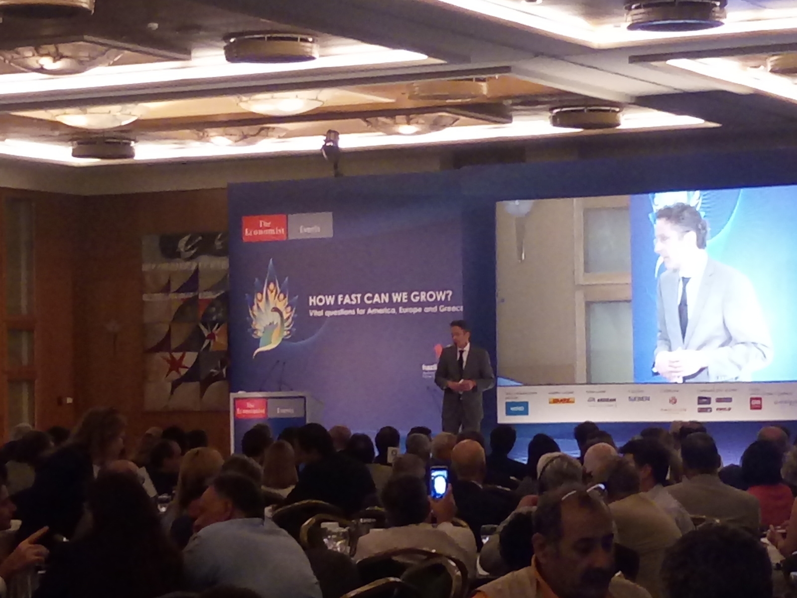 Ντάισελμπλουμ: «Αν χρειαστεί» η ελάφρυνση χρέους