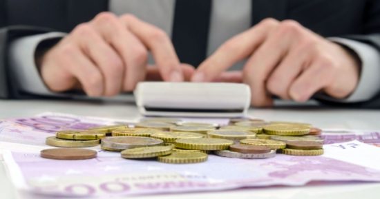 Επιδότηση από «μπλοκάκι» σε εξαρτημένη εργασία – Τι ισχύει