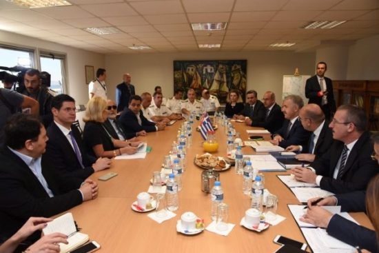 Τα βρήκαν για τα τουριστικά σκάφη ο  Κουρουμπλής με τον Τούρκο ομόλογό του