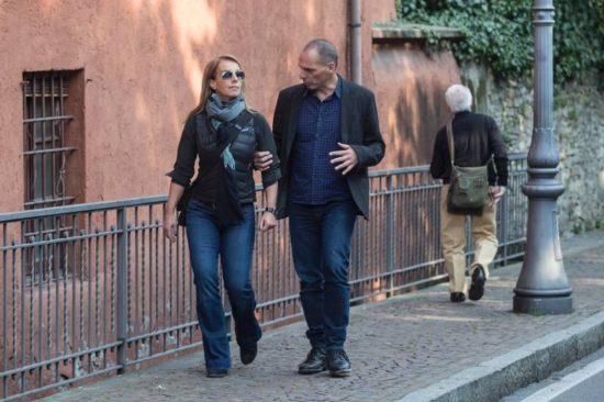 Βαρουφάκης: Η σύζυγός μου κατέγραφε τις τηλεφωνικές μου συνομιλίες όσο ήμουν υπουργός