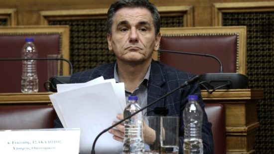 Κι άλλη λιτότητα στον προϋπολογισμό που φέρνει ο Τσακαλώτος στη Βουλή