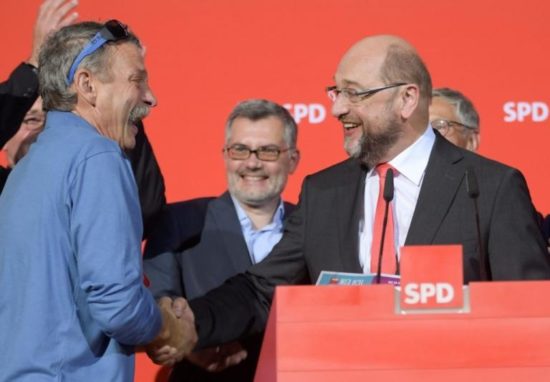 Γερμανία: «Ανάσα» για τον Σουλτς τα αποτελέσματα στην Κάτω Σαξονία