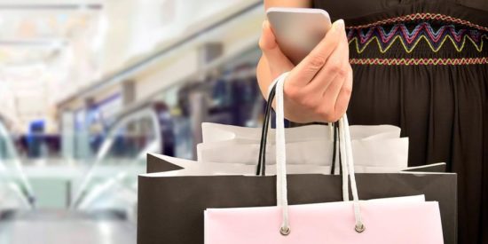 Οριακή αύξηση στις λιανικές πωλήσεις, αλλά λιγότερα καύσιμα τον Αύγουστο