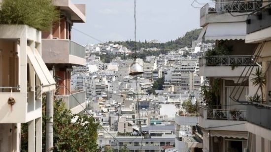 Συμβολαιογράφοι: Χθες ματαιώθηκαν πλειστηριασμοί για οφειλές 39 εκατ. ευρώ