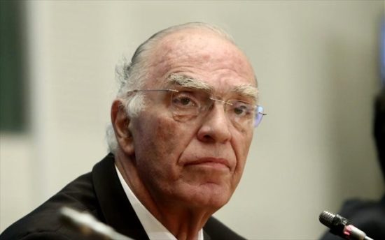 Το πήρε πίσω ο Λεβέντης: Δεν παραιτούμαι τη Δευτέρα