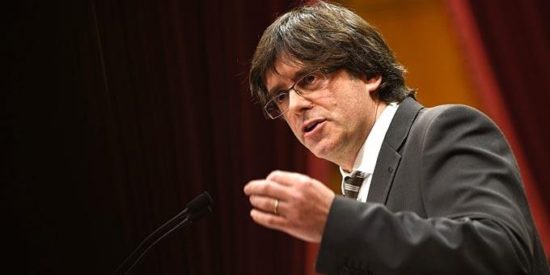 Χωρίς επιλογές ο Πουτζδεμόν: ζήτησε «δημοκρατική αντίσταση» στη Μαδρίτη