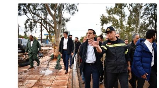 Επίσκεψη Τσίπρα στη Μάνδρα, μετά την κριτική που δέχθηκε