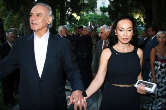 Διαζύγιο από τον Τσοχατζόπουλο ζητά η Βίκυ Σταμάτη