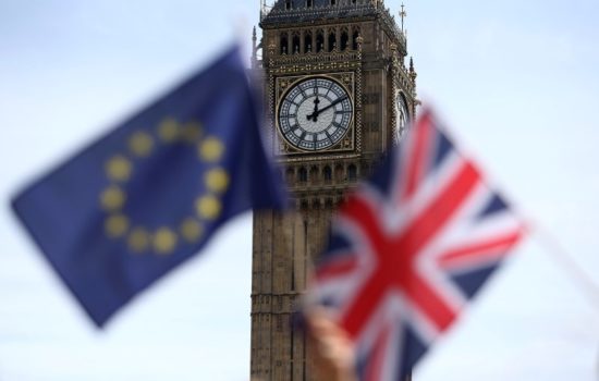 Brexit: Ευρωπαϊκές ελπίδες για μια πρόταση συμπόρευσης από το Λονδίνο