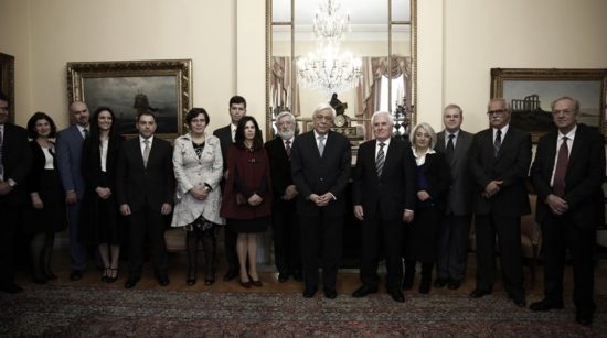 Παυλόπουλος στους πολύτεκνους: Θεμέλιο της κοινωνίας η οικογένεια