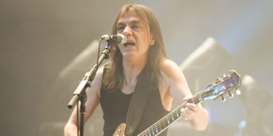 Πέθανε ο εμβληματικός κιθαρίστας των AC/DC, Μάλκολμ Γιανγκ