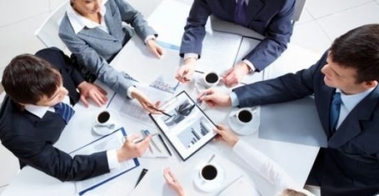 ICAP: Δύο στις τρεις επιχειρήσεις εξοφλούν τις υποχρεώσεις τους με καθυστέρηση