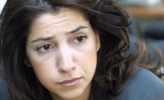 Aλεξία Μπακογιάννη: Έκλεισα την τηλεόραση για να μην βλέπουν τα παιδιά μου τον εκτελεστή του πατέρα μου