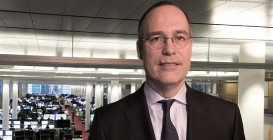 Κρέμερ (Commerzbank): Τα αίτια διόγκωσης του χρέους δεν έχουν αντιμετωπίστεί