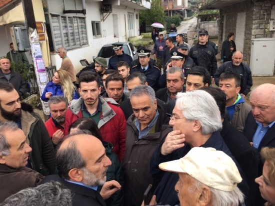 Ξεχείλισε η οργή κατά Σκουρλέτη και περιφέρειας στη Δυτική Ελλάδα