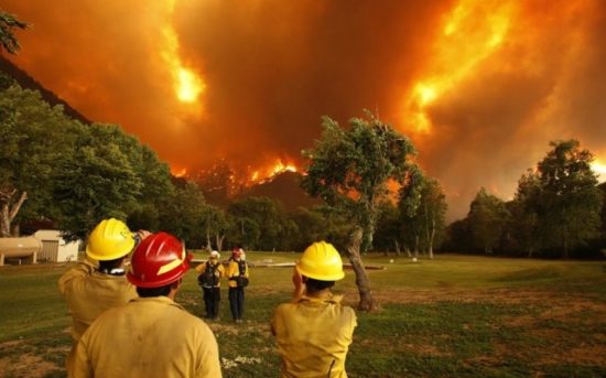 Καλιφόρνια: Μεγαλύτερη κι από τη Νέα Υόρκη η έκταση των καμένων