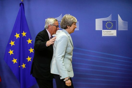 «Ικανοποιητική πρόοδος» για το brexit, αλλά τα δύσκολα είναι ακόμα μπροστά
